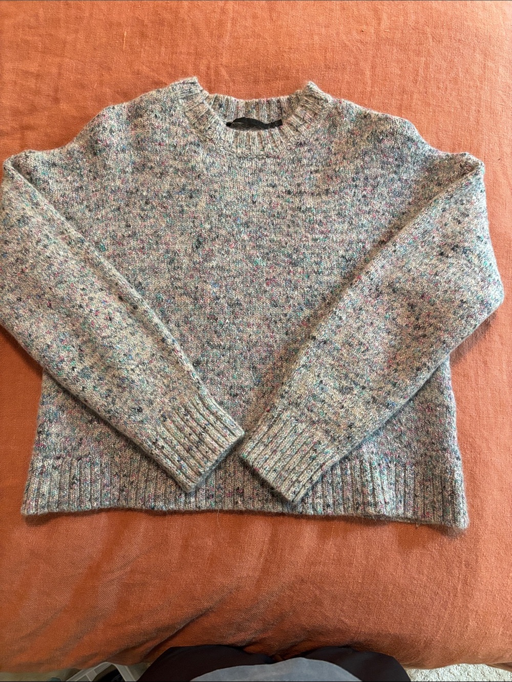 Women’s Heathered Crewneck Sweater in Light Gray Multicolor